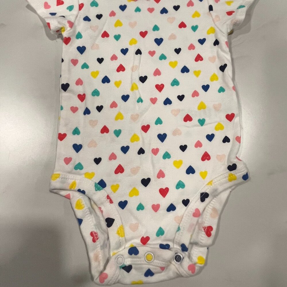 Carter's Bodysuit Baby Girls 6 Month Multi Heart Print Short Sleeve Round Neck